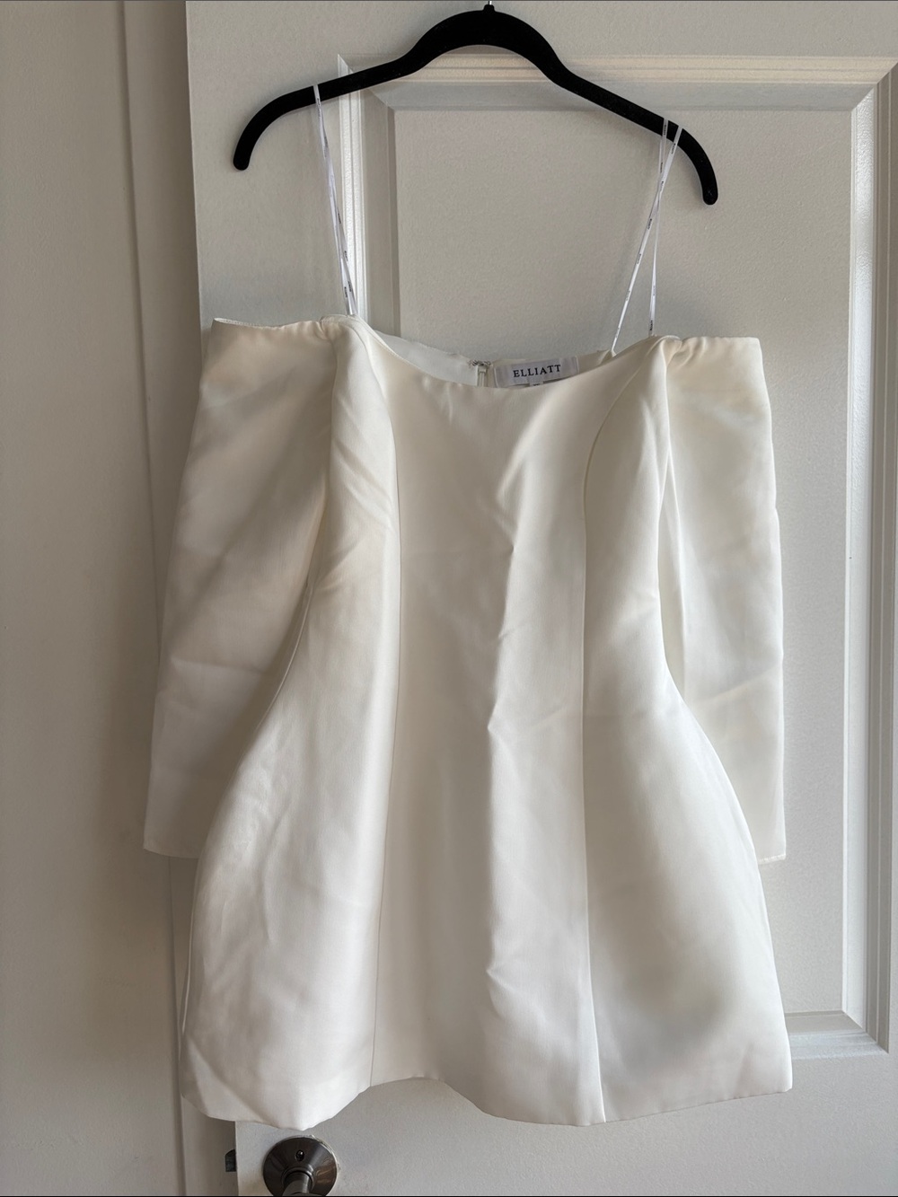 Elliatt Vida - Cream Off-Shoulder Structured Dress